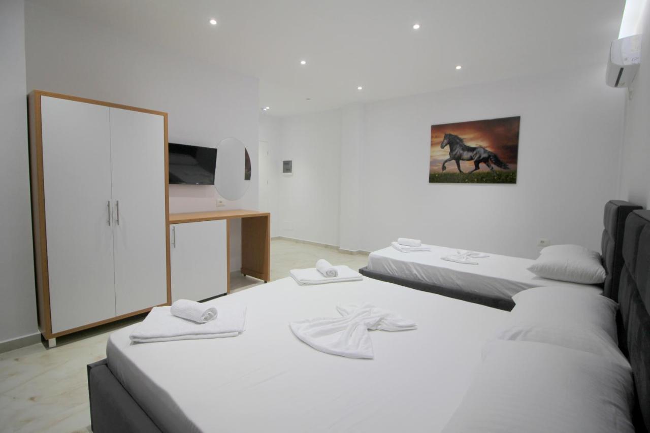 Moonshine Hotel Ksamil Ngoại thất bức ảnh